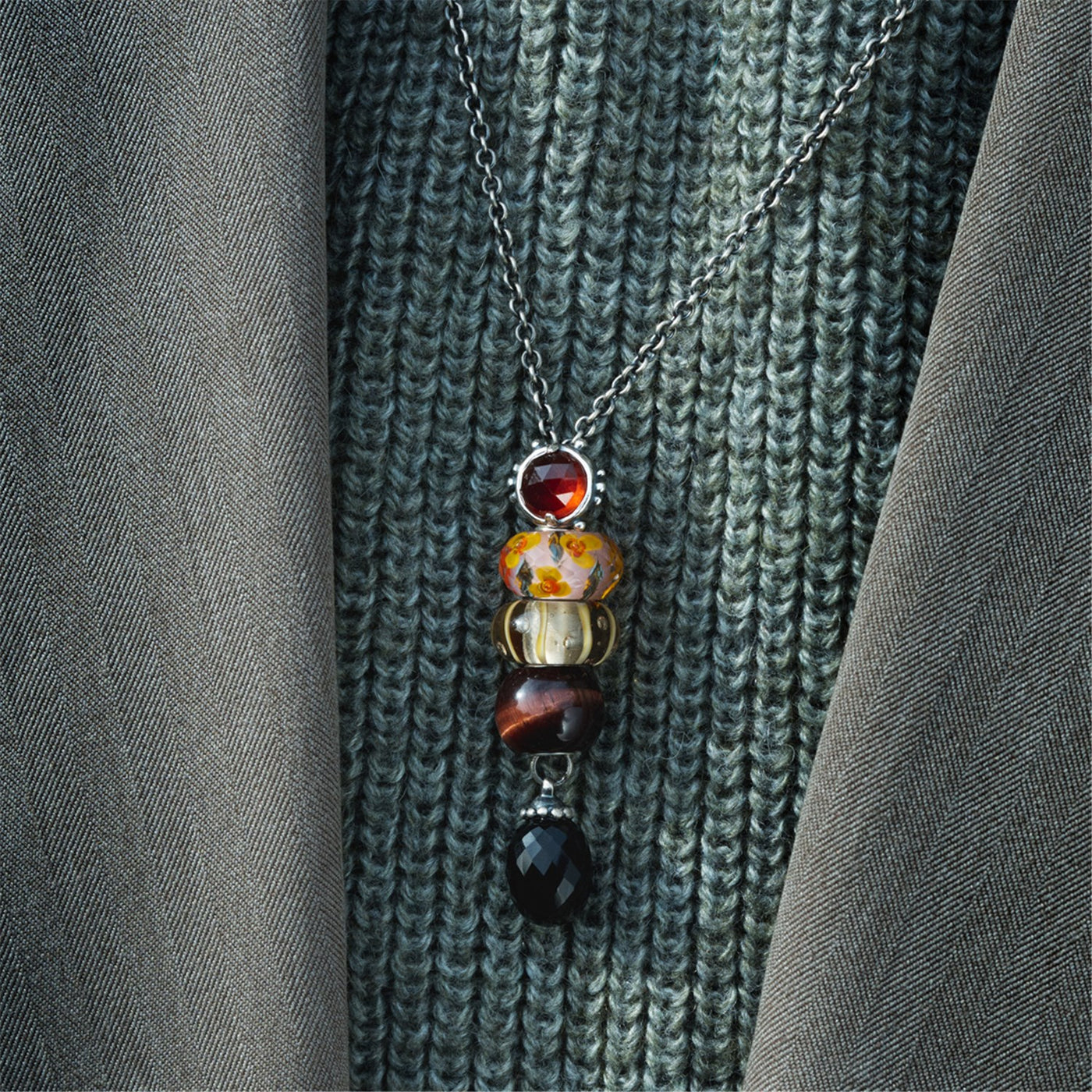 Jumbo rond rood tijgeroog (retired)