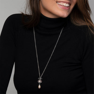 Collier en argent fin avec perle rose 